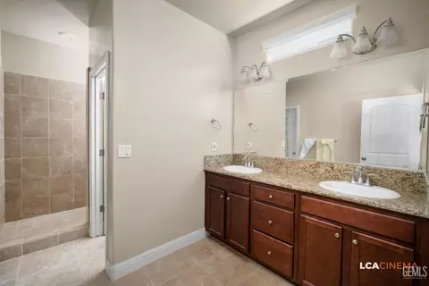 6213 Cape Cod Ave, Bakersfield, CA 93313 photo 10