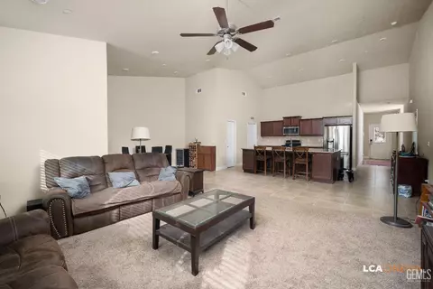 6213 Cape Cod Ave, Bakersfield, CA 93313 photo 4