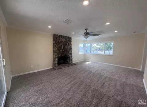 410 Cotton Ave, Buttonwillow, CA 93206 photo 5