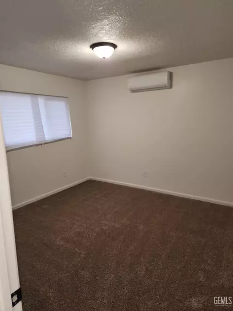 9908 San Fernando St, Lamont, CA 93241 photo 11