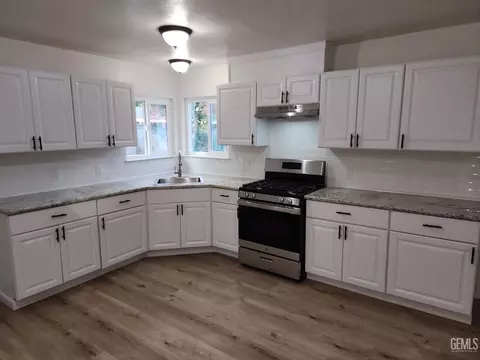 9908 San Fernando St, Lamont, CA 93241 photo 7