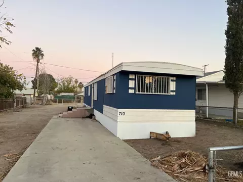 710 Polk St, Taft, CA 93268 photo 1
