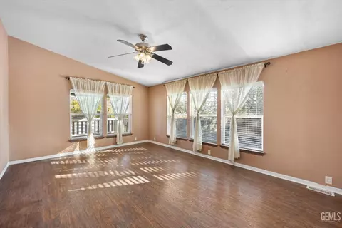 28138 Carousel Ave, Taft, CA 93268 photo 20