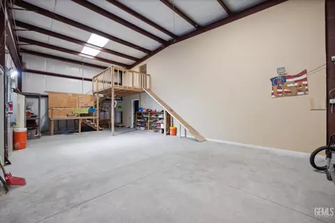28138 Carousel Ave, Taft, CA 93268 photo 41