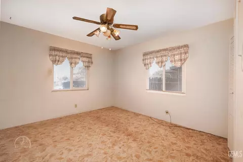 313 E San Emidio St, Taft, CA 93268 photo 10