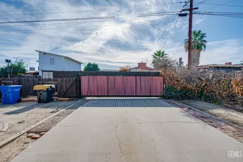 313 E San Emidio St, Taft, CA 93268 photo 27
