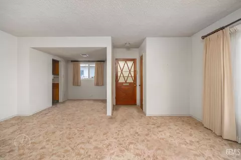 313 E San Emidio St, Taft, CA 93268 photo 7