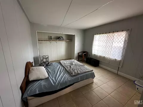 1304 Springbrook Ct, Bakersfield, CA 93307 photo 13