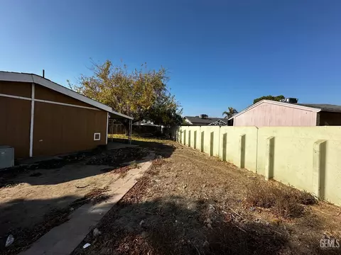 1304 Springbrook Ct, Bakersfield, CA 93307 photo 22