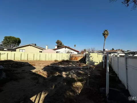 1304 Springbrook Ct, Bakersfield, CA 93307 photo 20