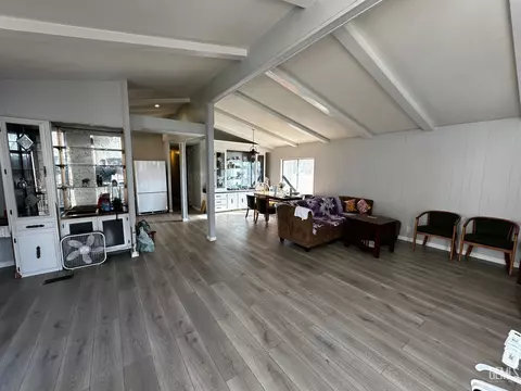 1304 Springbrook Ct, Bakersfield, CA 93307 photo 4