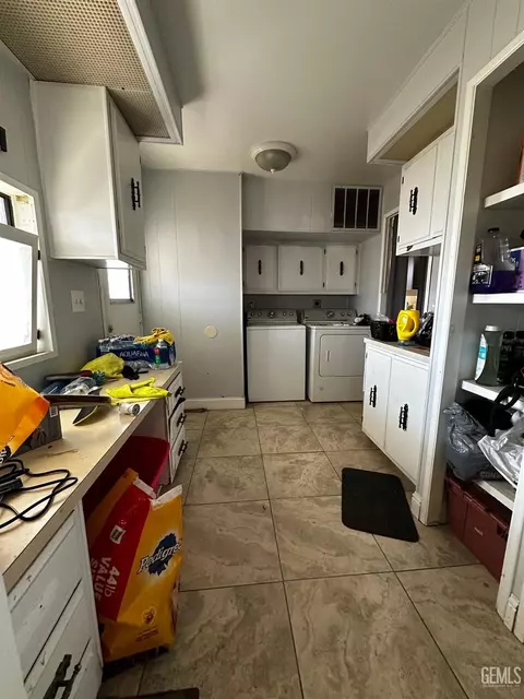 1304 Springbrook Ct, Bakersfield, CA 93307 photo 17
