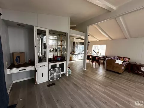 1304 Springbrook Ct, Bakersfield, CA 93307 photo 5