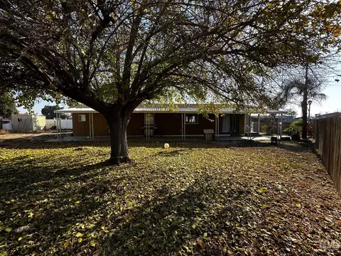 1304 Springbrook Ct, Bakersfield, CA 93307 photo 19