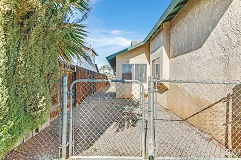 1109 Eubanks Ave, Bakersfield, CA 93307 photo 28