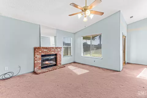 1109 Eubanks Ave, Bakersfield, CA 93307 photo 10