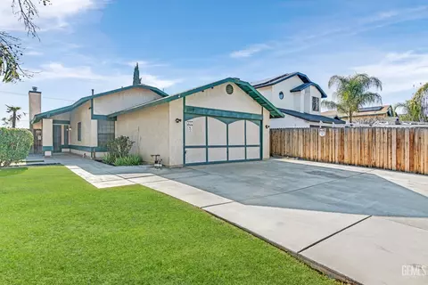 1109 Eubanks Ave, Bakersfield, CA 93307 photo 2