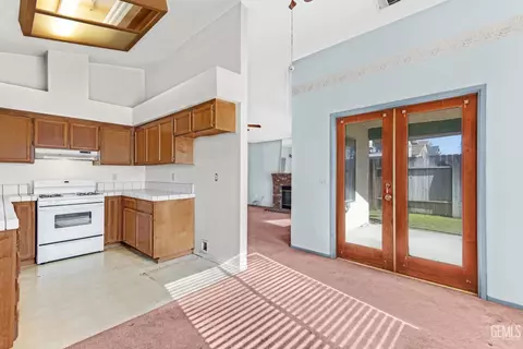 1109 Eubanks Ave, Bakersfield, CA 93307 photo 12
