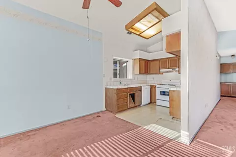 1109 Eubanks Ave, Bakersfield, CA 93307 photo 11