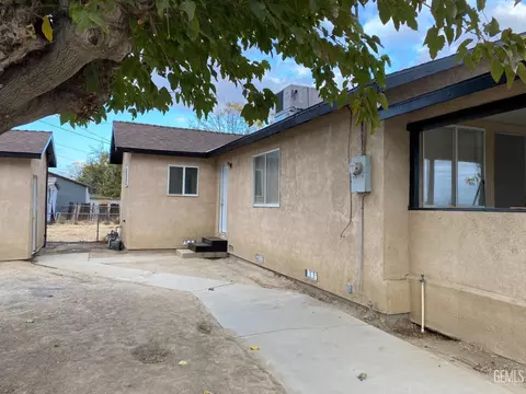 401 Jackson St, Taft, CA 93268 photo 2