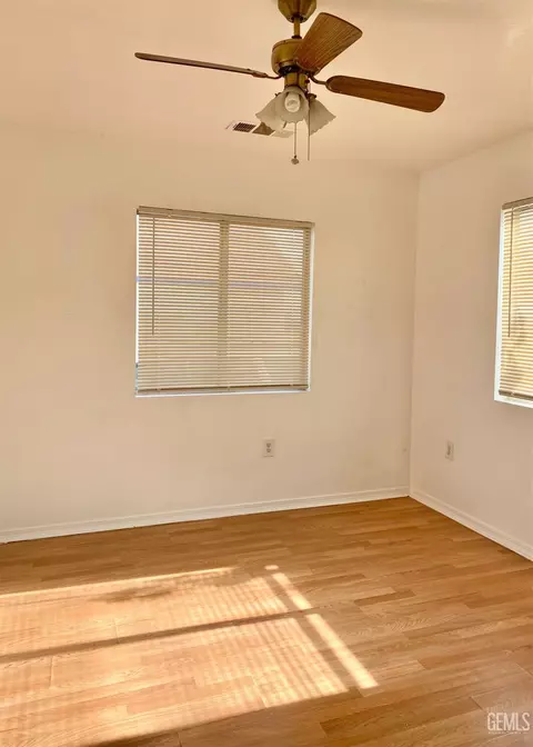 401 Jackson St, Taft, CA 93268 photo 8