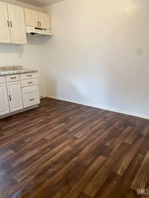 401 Jackson St, Taft, CA 93268 photo 4