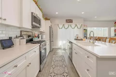 9001 Brook Shadow Way, Shafter, CA 93263 photo 6