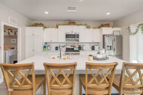 9001 Brook Shadow Way, Shafter, CA 93263 photo 10