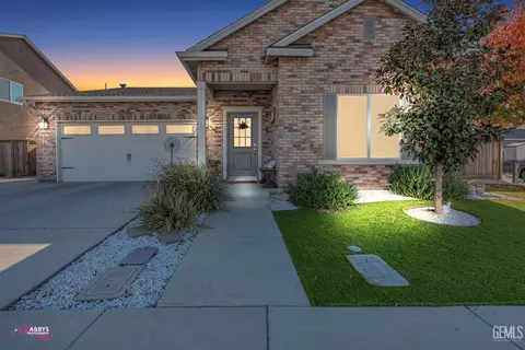 9001 Brook Shadow Way, Shafter, CA 93263 photo 1