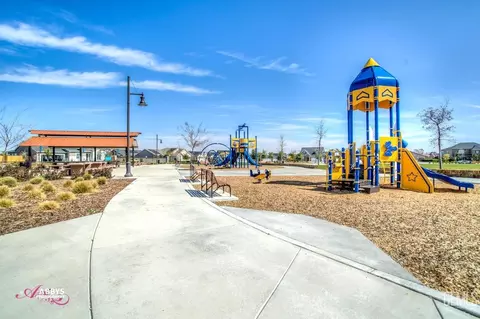 9001 Brook Shadow Way, Shafter, CA 93263 photo 26