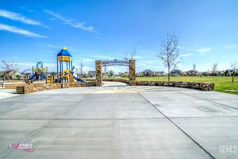 9001 Brook Shadow Way, Shafter, CA 93263 photo 24