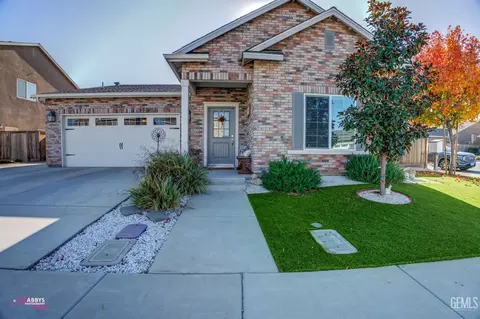 9001 Brook Shadow Way, Shafter, CA 93263 photo 2
