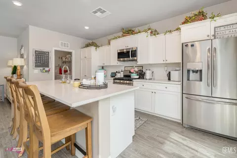 9001 Brook Shadow Way, Shafter, CA 93263 photo 7