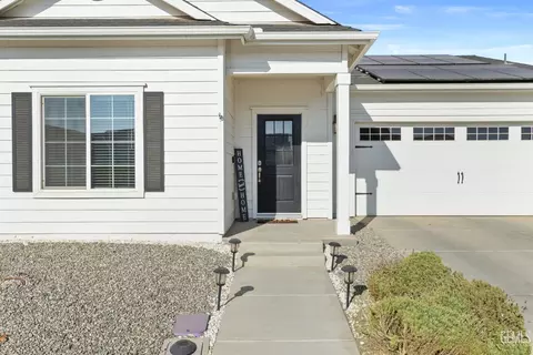 9032 Brook Shadow Way, Shafter, CA 93263 photo 4