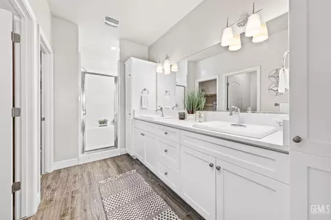 9032 Brook Shadow Way, Shafter, CA 93263 photo 17