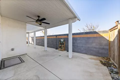 9032 Brook Shadow Way, Shafter, CA 93263 photo 24
