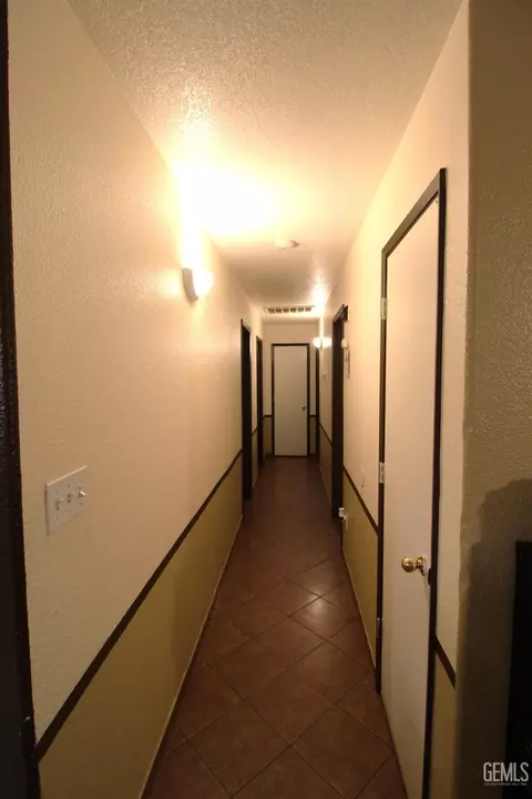 1100 Hazelnut St, Wasco, CA 93280 photo 6