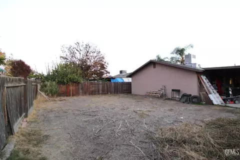 1100 Hazelnut St, Wasco, CA 93280 photo 13