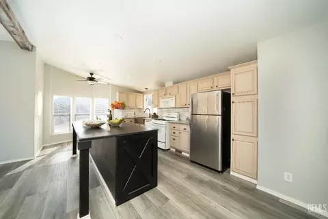 13933 Back Canyon Rd, Caliente, CA 93518 photo 5