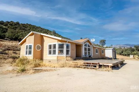 13933 Back Canyon Rd, Caliente, CA 93518 photo 3