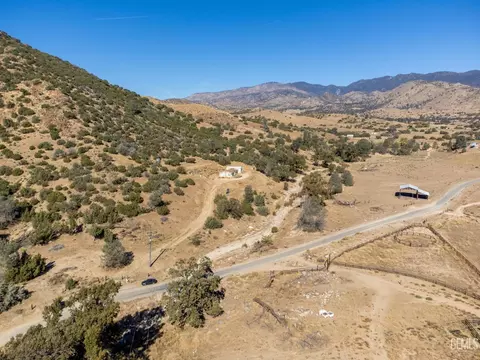 13933 Back Canyon Rd, Caliente, CA 93518 photo 19