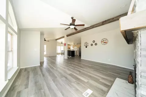 13933 Back Canyon Rd, Caliente, CA 93518 photo 8