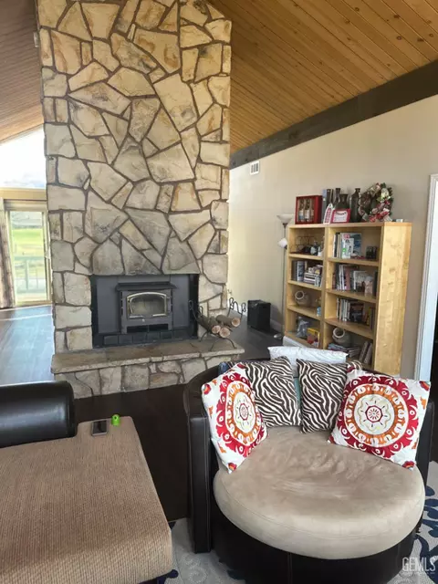 30000 N Lower Valley Rd, Tehachapi, CA 93561 photo 12