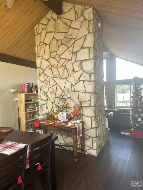 30000 N Lower Valley Rd, Tehachapi, CA 93561 photo 17