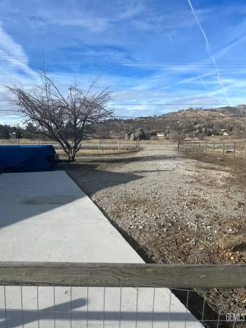 30000 N Lower Valley Rd, Tehachapi, CA 93561 photo 28