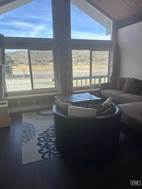 30000 N Lower Valley Rd, Tehachapi, CA 93561 photo 11