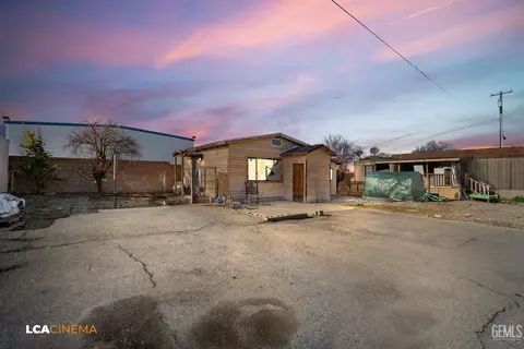 Other - 831 Oleander St, Taft, CA 93268 photo 2 of 10