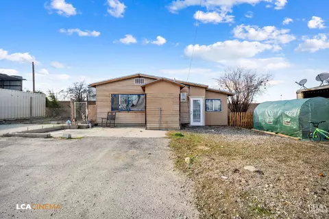 Exterior - 831 Oleander St, Taft, CA 93268 photo 5 of 8