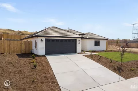 616 Sinatra Way, Shafter, CA 93263 photo 2
