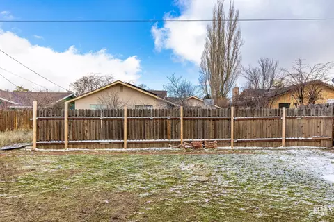 904 Kelton St, Tehachapi, CA 93561 photo 21
